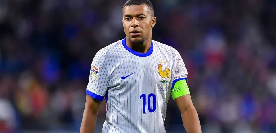 Kylian Mbappé in France national team kit