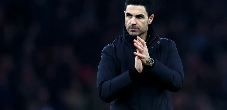 Manager applauding during a match