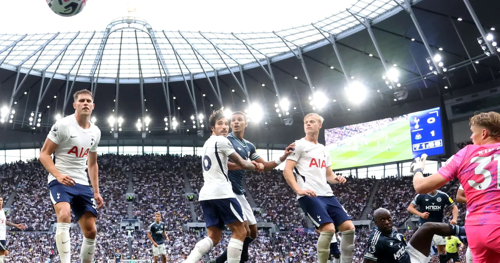 Players competing during Tottenham vs Newcastle match Players competing during Tottenham vs Newcastle match