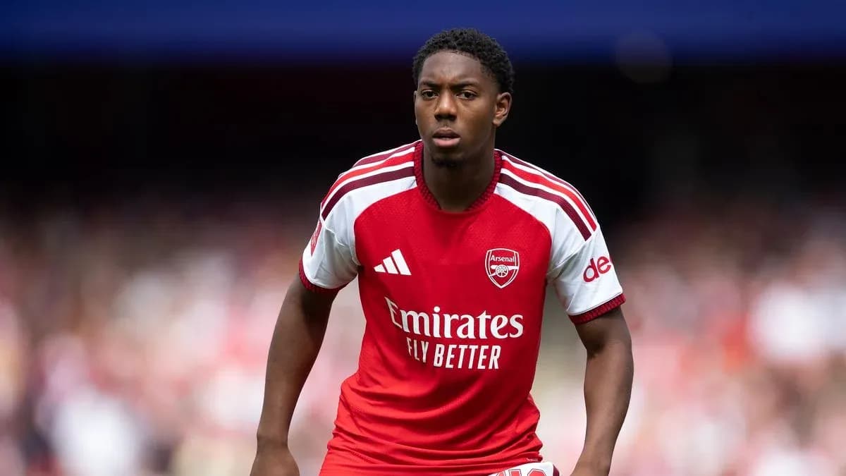 Player wearing Arsenal jersey during match action Player wearing Arsenal jersey during match action