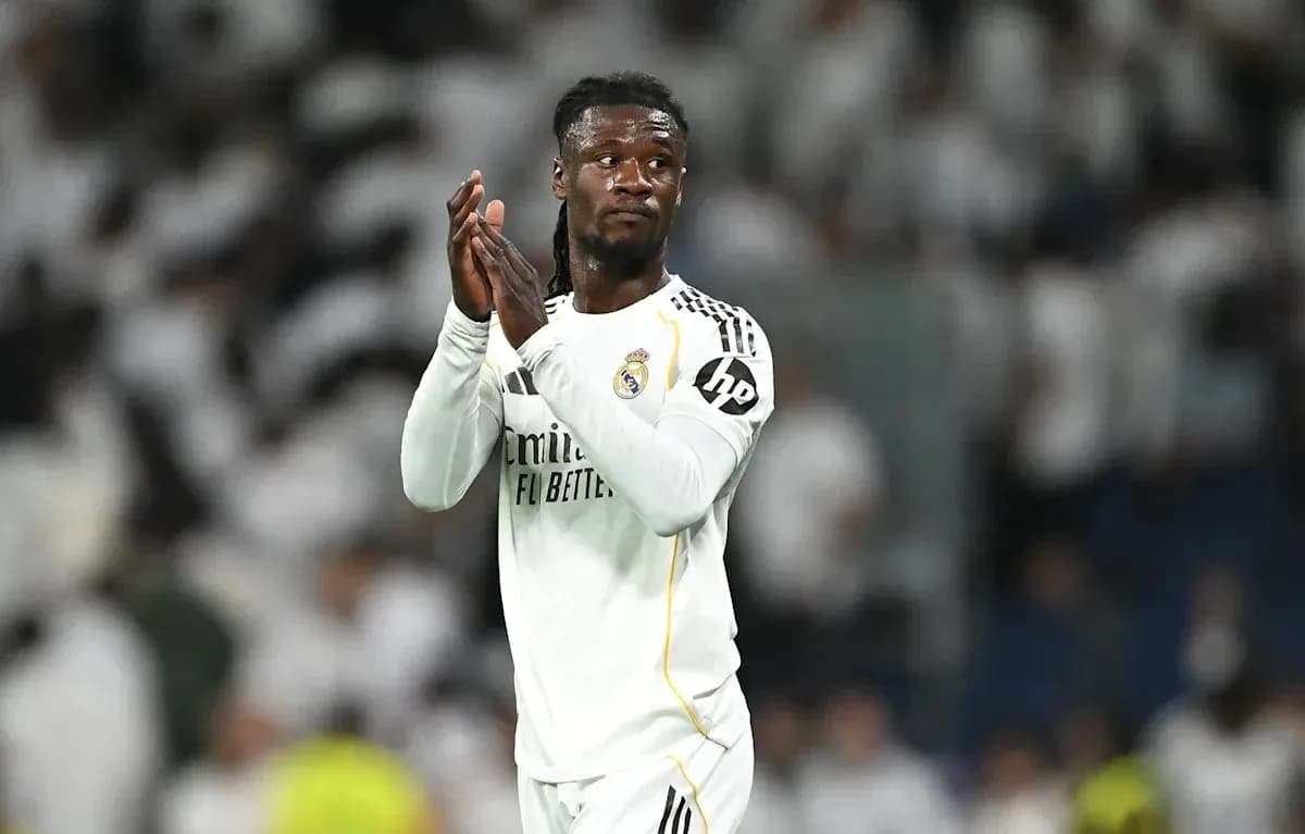 Player applauding fans during a match Player applauding fans during a match