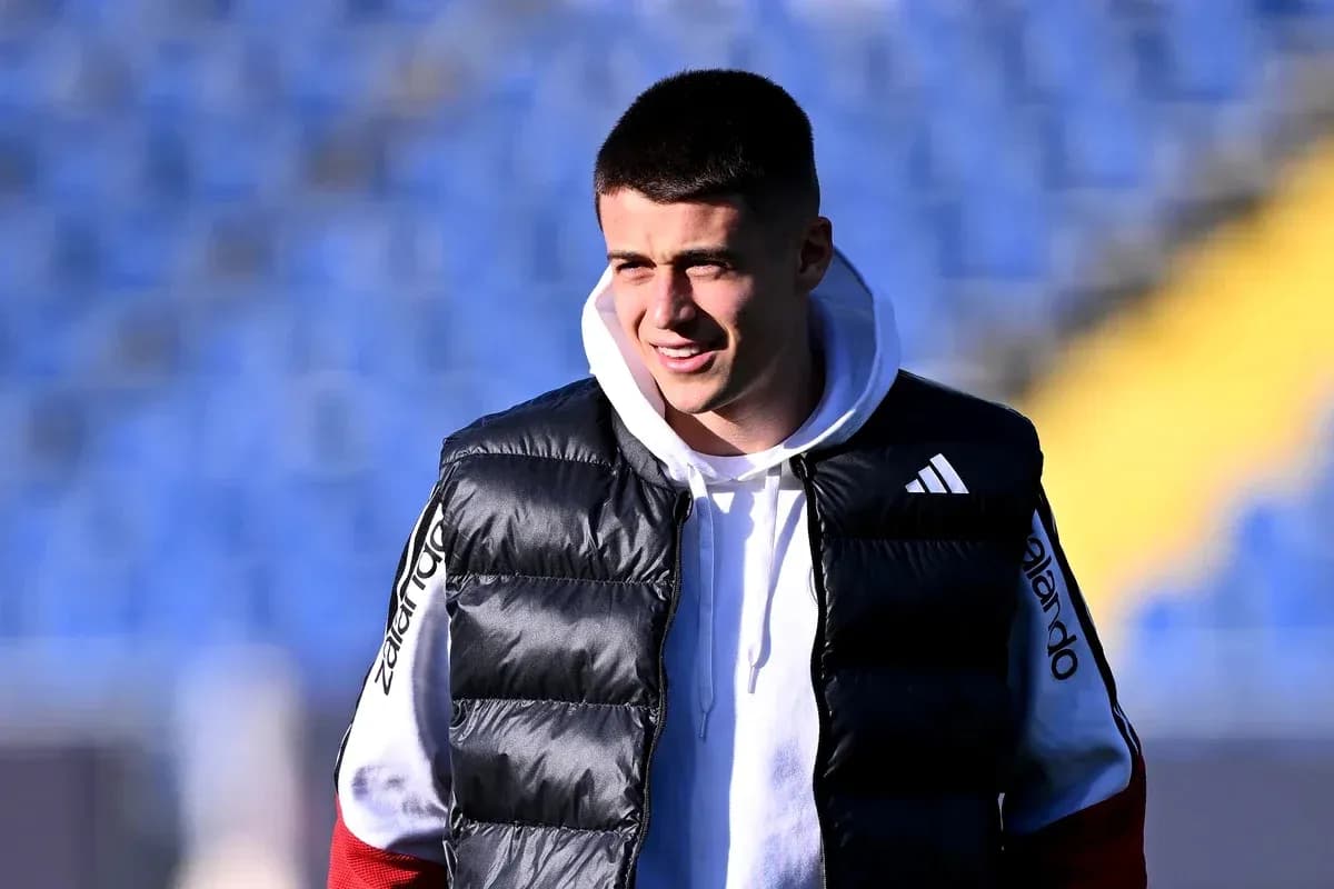 Player wearing a vest during training session Player wearing a vest during training session