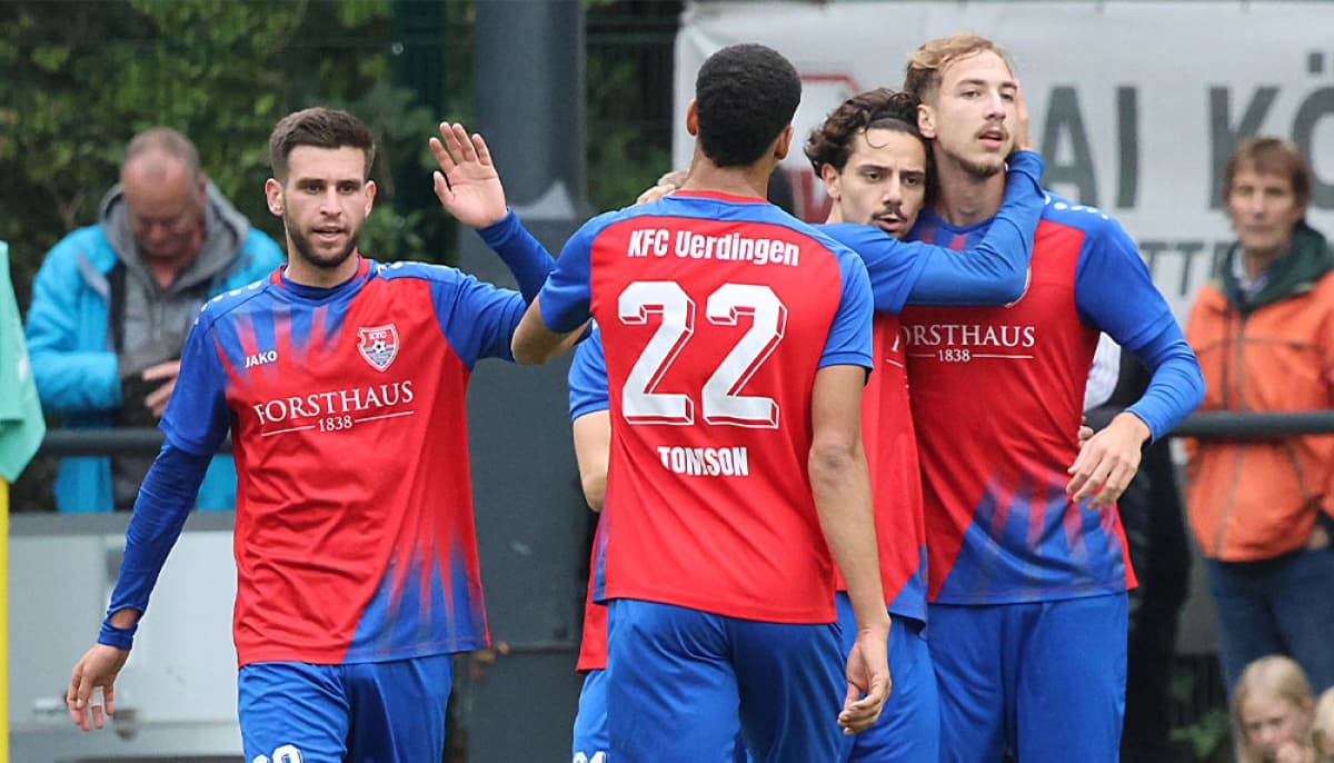 KFC Uerdingen 05 players celebrating a goal KFC Uerdingen 05 players celebrating a goal