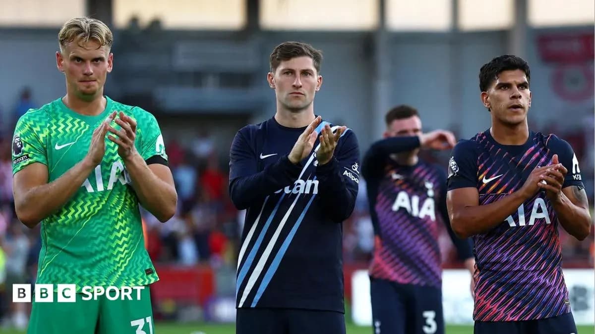 Tottenham players applauding fans after match Tottenham players applauding fans after match