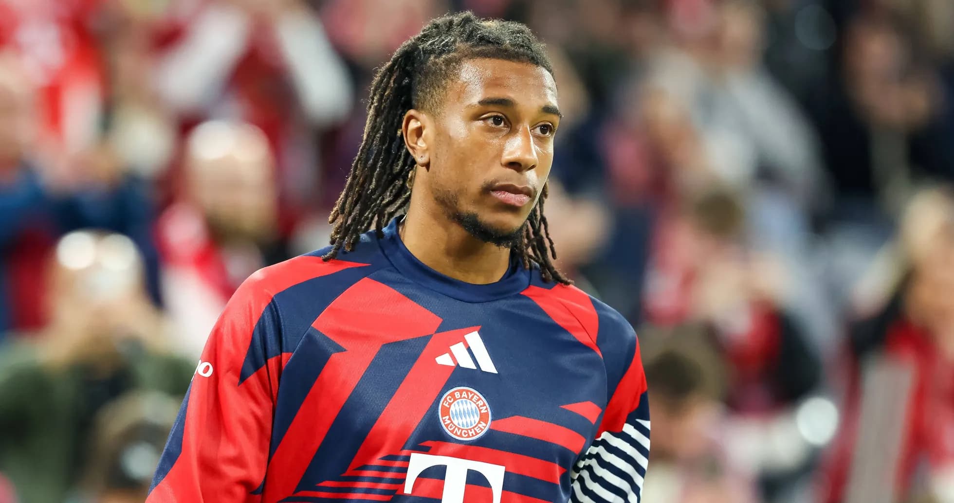 Bayern Munich player walking on the pitch Bayern Munich player walking on the pitch