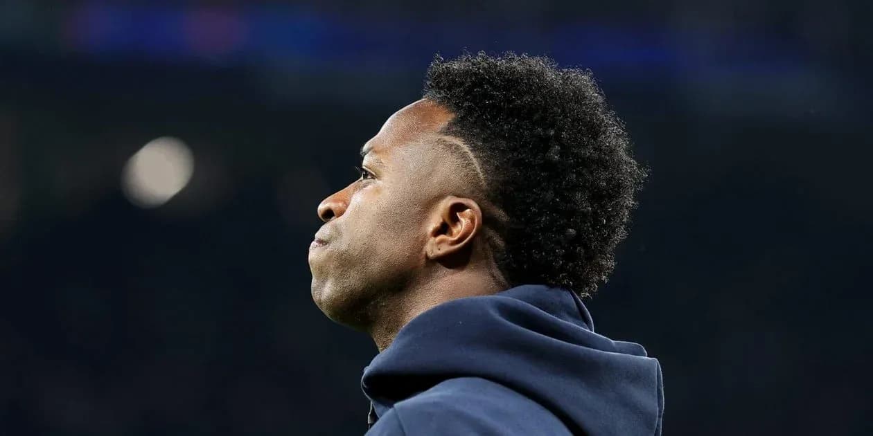 Player looking away during a match Player looking away during a match