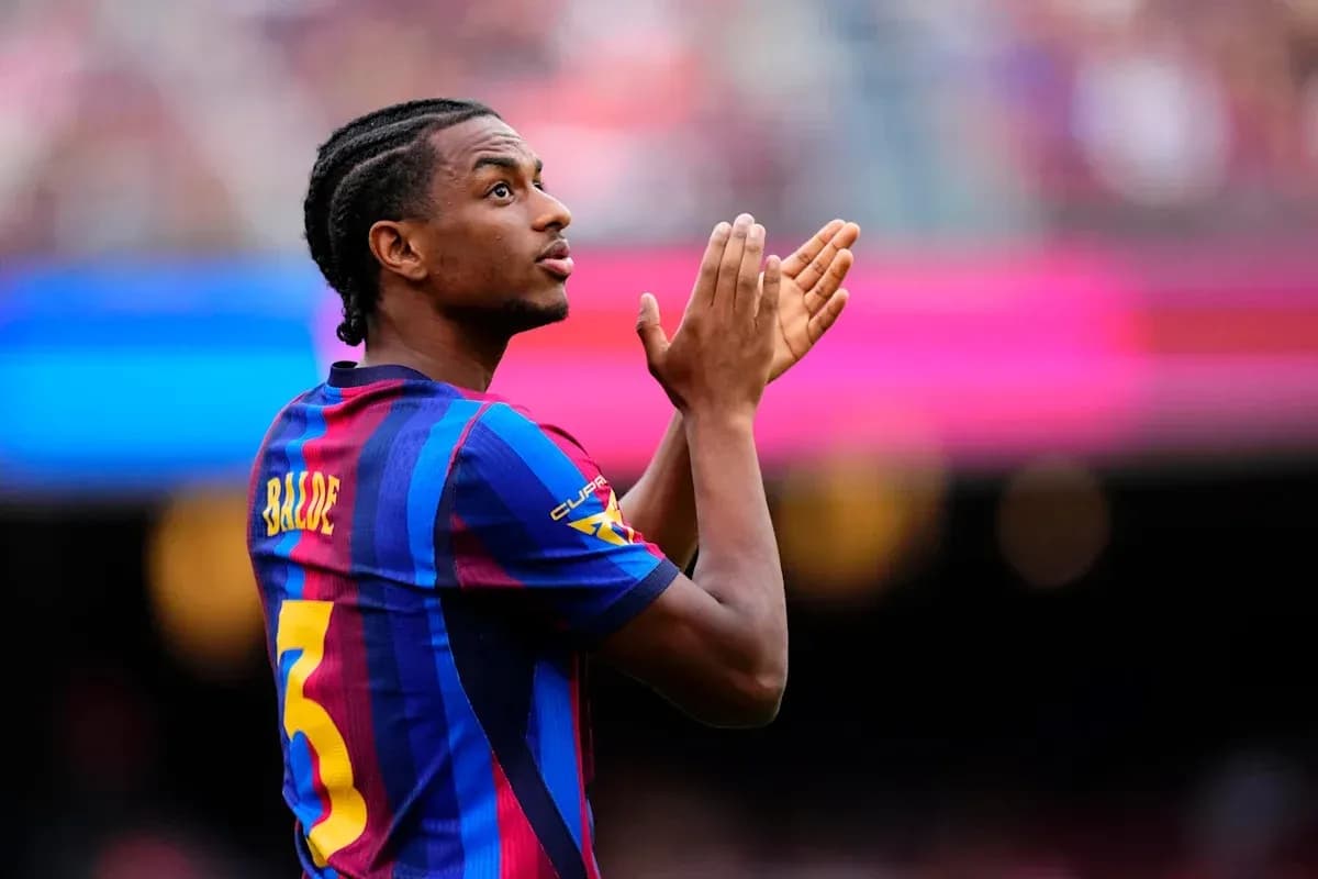 Player applauding fans during match at Camp Nou Player applauding fans during match at Camp Nou