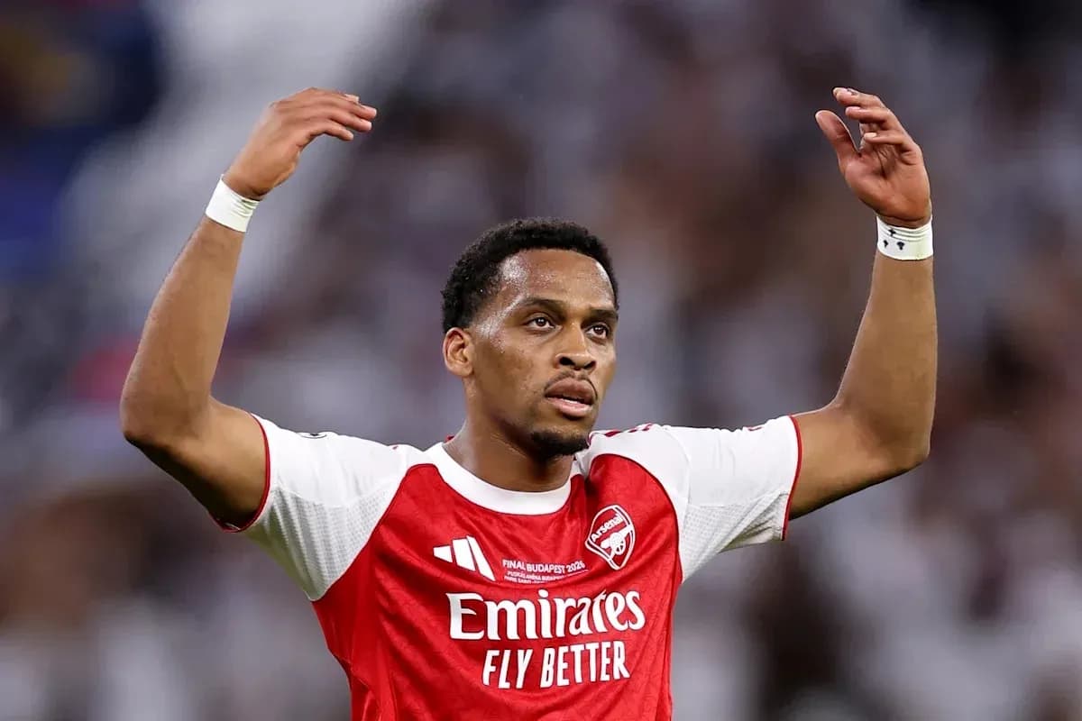 Player from Arsenal gesturing during a match Player from Arsenal gesturing during a match
