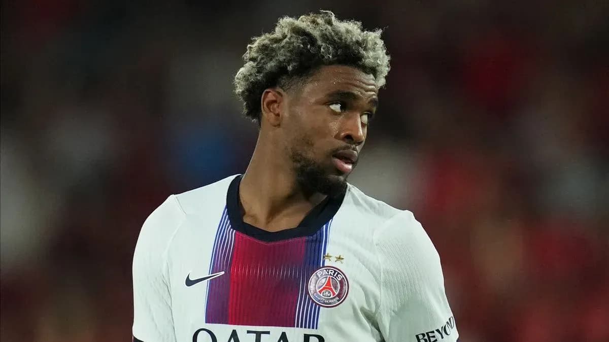 Player in Paris Saint-Germain jersey during match Player in Paris Saint-Germain jersey during match