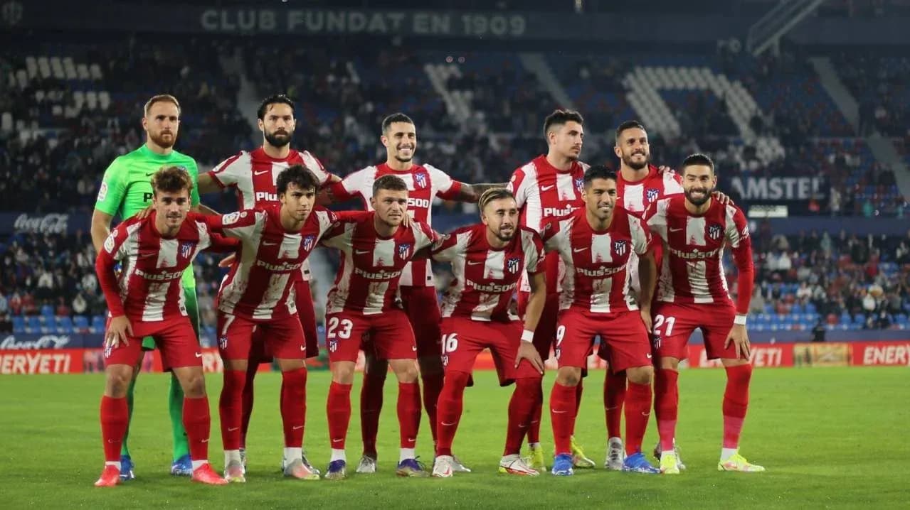 Atletico Madrid team photo before La Liga match Atletico Madrid team photo before La Liga match