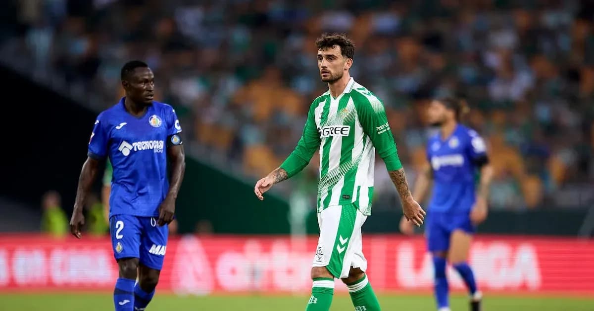 Real Betis and Getafe players on the pitch Real Betis and Getafe players on the pitch