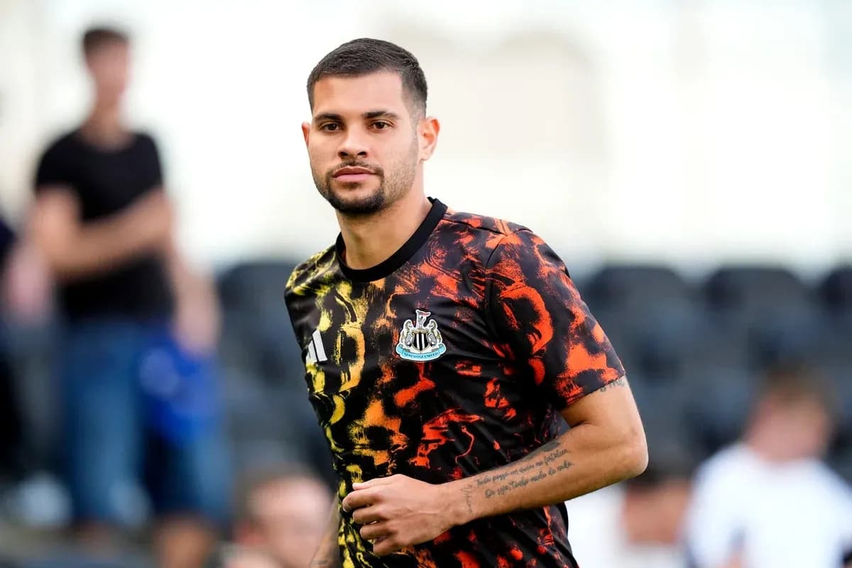 Player in colorful training kit at Newcastle session Player in colorful training kit at Newcastle session