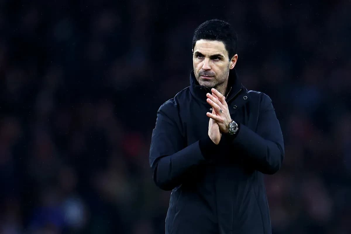 Manager applauding during a match Manager applauding during a match